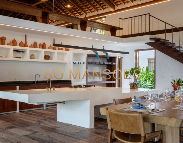 CASA DE 779M² À VENDA NO ALTOS DE TRANCOSO – 6 SUÍTES, MOBILIADA E EM TERRENO DE 2.460M².