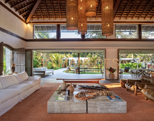 CASA DE 779M² À VENDA NO ALTOS DE TRANCOSO – 6 SUÍTES, MOBILIADA E EM TERRENO DE 2.460M².