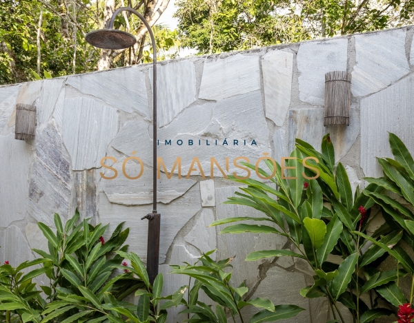 CASA DE 779M² À VENDA NO ALTOS DE TRANCOSO – 6 SUÍTES, MOBILIADA E EM TERRENO DE 2.460M².