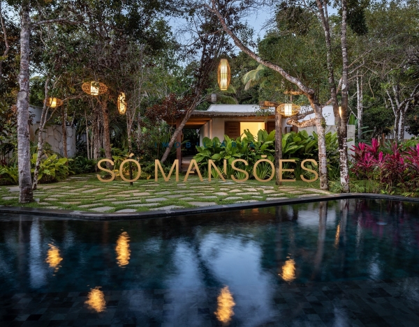 CASA DE 779M² À VENDA NO ALTOS DE TRANCOSO – 6 SUÍTES, MOBILIADA E EM TERRENO DE 2.460M².