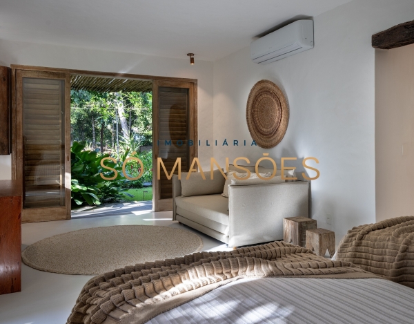 CASA DE 779M² À VENDA NO ALTOS DE TRANCOSO – 6 SUÍTES, MOBILIADA E EM TERRENO DE 2.460M².