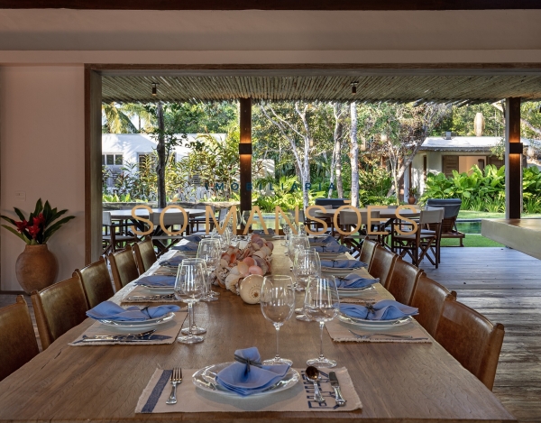 CASA DE 779M² À VENDA NO ALTOS DE TRANCOSO – 6 SUÍTES, MOBILIADA E EM TERRENO DE 2.460M².