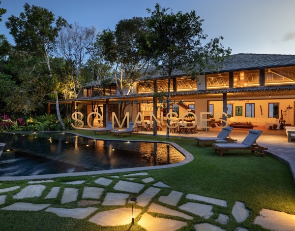 CASA DE 779M² À VENDA NO ALTOS DE TRANCOSO – 6 SUÍTES, MOBILIADA E EM TERRENO DE 2.460M².