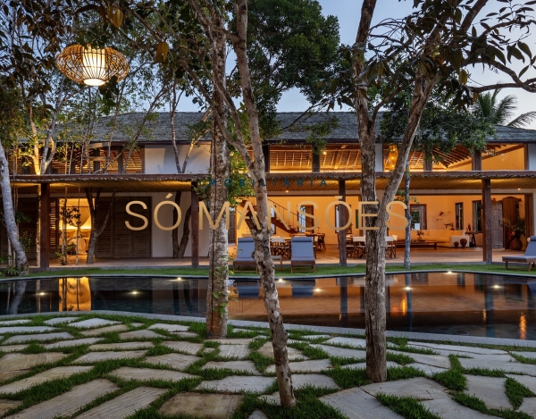 CASA DE 779M² À VENDA NO ALTOS DE TRANCOSO – 6 SUÍTES, MOBILIADA E EM TERRENO DE 2.460M².