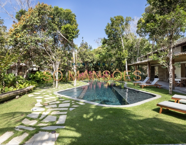 CASA DE 779M² À VENDA NO ALTOS DE TRANCOSO – 6 SUÍTES, MOBILIADA E EM TERRENO DE 2.460M².