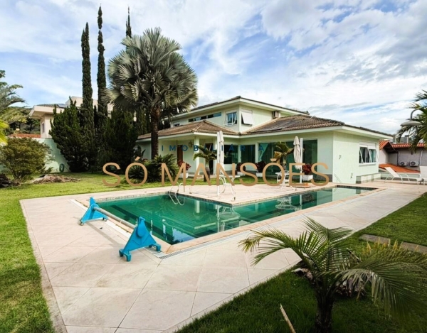 CASA DE 435M² À VENDA NO BELVEDERE.