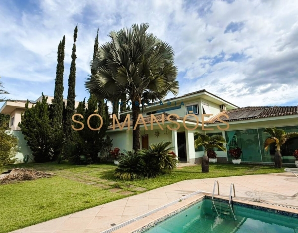 CASA DE 435M² À VENDA NO BELVEDERE.