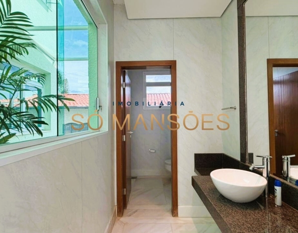 CASA DE 435M² À VENDA NO BELVEDERE.