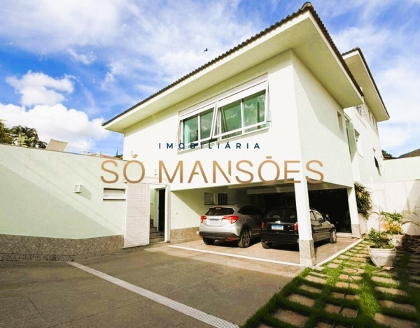 CASA DE 435M² À VENDA NO BELVEDERE.