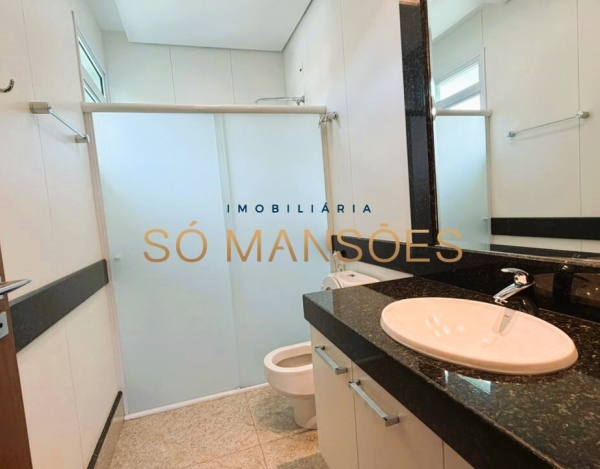 CASA DE 435M² À VENDA NO BELVEDERE.