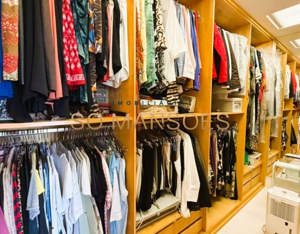 APARTAMENTO DE 226M² À VENDA NO BELVEDERE – ANDAR ALTO, VISTA DEFINITIVA E 4 VAGAS.