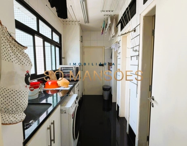 APARTAMENTO DE 226M² À VENDA NO BELVEDERE – ANDAR ALTO, VISTA DEFINITIVA E 4 VAGAS.