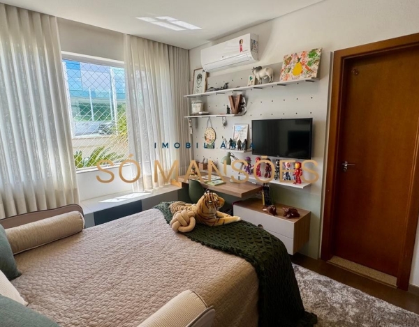CASA DE 400M² À VENDA NO CONDOMÍNIO VILA SOGNO.