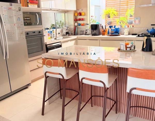 CASA DE 400M² À VENDA NO CONDOMÍNIO VILA SOGNO.