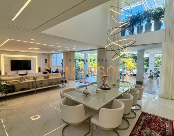 CASA DE 400M² À VENDA NO CONDOMÍNIO VILA SOGNO.