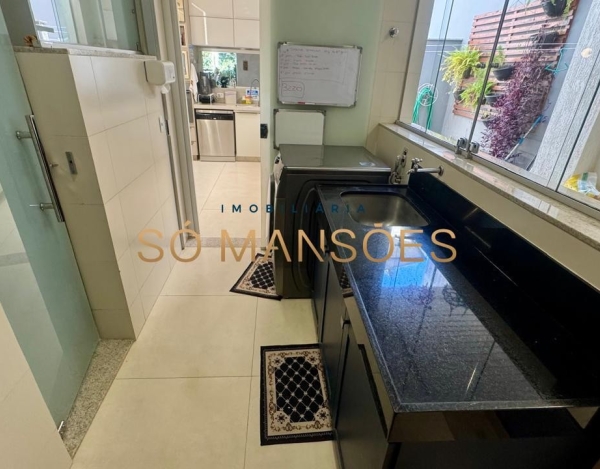 CASA DE 400M² À VENDA NO CONDOMÍNIO VILA SOGNO.
