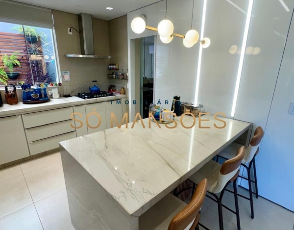 CASA DE 400M² À VENDA NO CONDOMÍNIO VILA SOGNO.