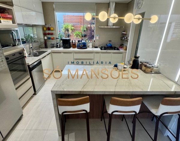 CASA DE 400M² À VENDA NO CONDOMÍNIO VILA SOGNO.