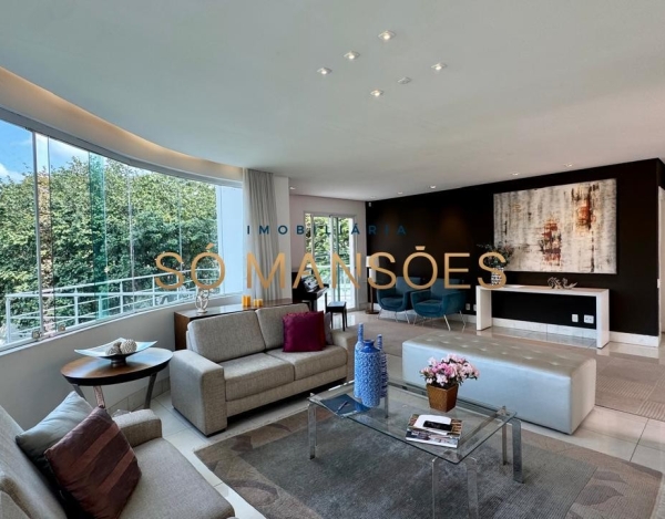 CASA DE 432M² EM LOTE DE 900M² À VENDA NO SÃO BENTO.
