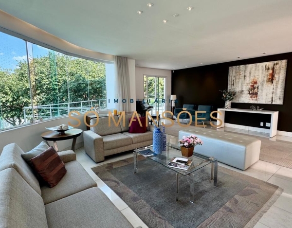 CASA DE 432M² EM LOTE DE 900M² À VENDA NO SÃO BENTO.