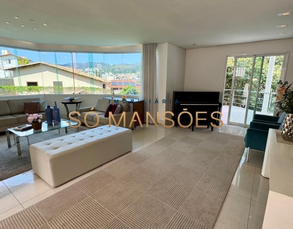 CASA DE 432M² EM LOTE DE 900M² À VENDA NO SÃO BENTO.