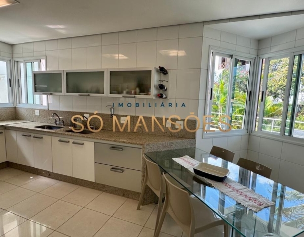 CASA DE 432M² EM LOTE DE 900M² À VENDA NO SÃO BENTO.