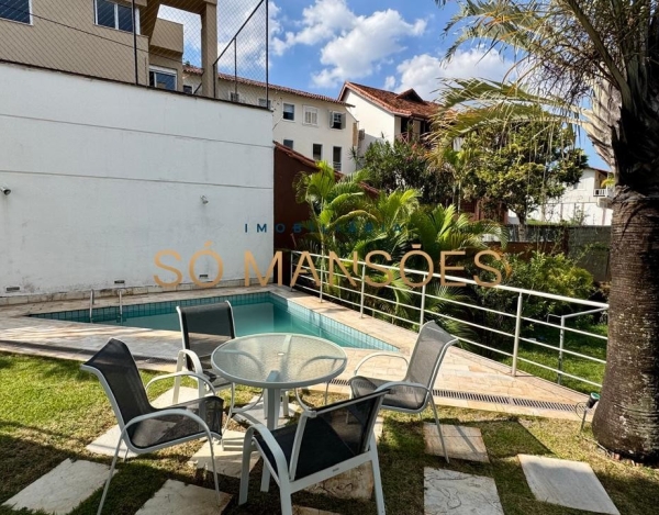 CASA DE 432M² EM LOTE DE 900M² À VENDA NO SÃO BENTO.