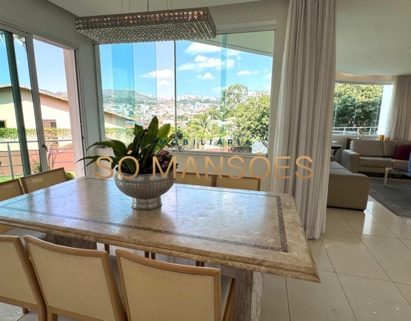 CASA DE 432M² EM LOTE DE 900M² À VENDA NO SÃO BENTO.