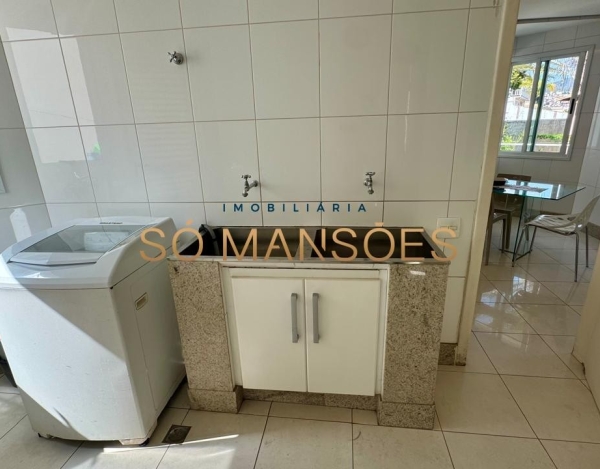 CASA DE 432M² EM LOTE DE 900M² À VENDA NO SÃO BENTO.