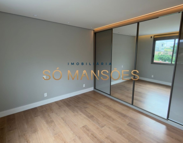 CASA DE 424M² À VENDA NO ALPHAVILLE VESPASIANO.