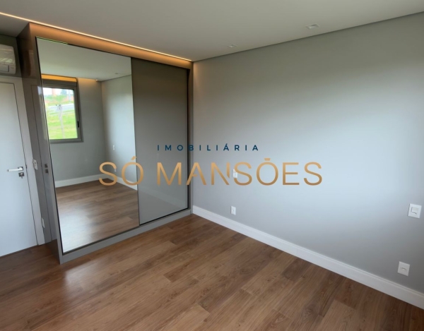 CASA DE 424M² À VENDA NO ALPHAVILLE VESPASIANO.