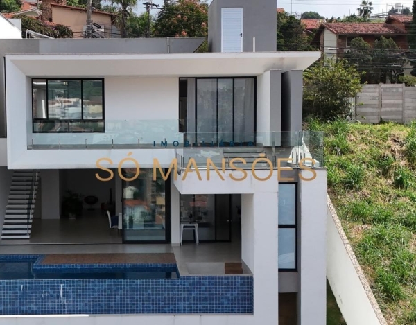 Casa Espaçosa de 427 m² à Venda com 4 Suítes e Vista Panorâmica no São Bento, Belo Horizonte - MG