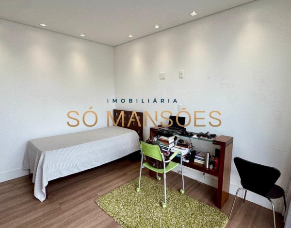 Casa contemporânea com 427m² à venda no São Bento.