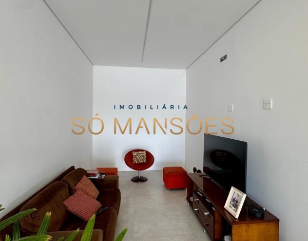 Casa contemporânea com 427m² à venda no São Bento.