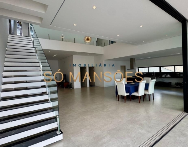 Casa contemporânea com 427m² à venda no São Bento.