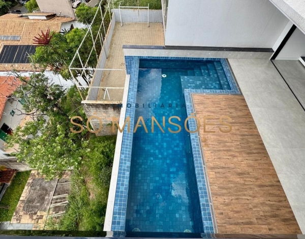 Casa contemporânea com 427m² à venda no São Bento.