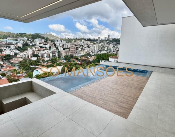 Casa contemporânea com 427m² à venda no São Bento.