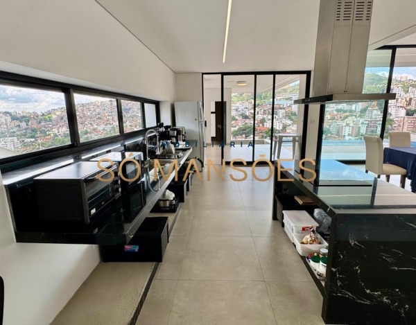 Casa contemporânea com 427m² à venda no São Bento.