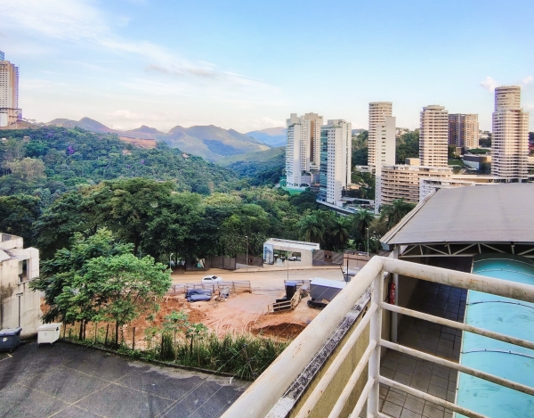 APARTAMENTO DE 63M² À VENDA NO VALE DO SERRENO.