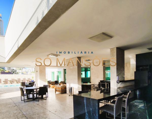 COBERTURA TOP HOUSE MODERNA E LUXUOSA COM VISTA PANORÂMICA PARA AS MONTANHAS.