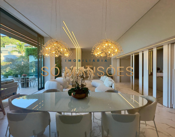 CASA DE 626M² À VENDA NO VALE DOS CRISTAIS — DESIGN EXCLUSIVO, VISTA DESLUMBRANTE E SOFISTICAÇÃO EM CADA DETALHE.