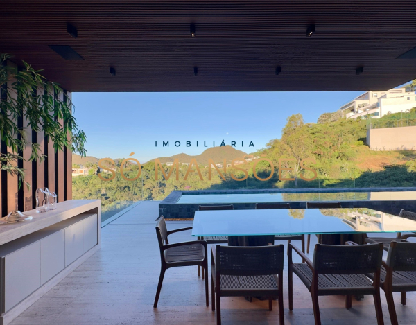 CASA DE 626M² À VENDA NO VALE DOS CRISTAIS — DESIGN EXCLUSIVO, VISTA DESLUMBRANTE E SOFISTICAÇÃO EM CADA DETALHE.