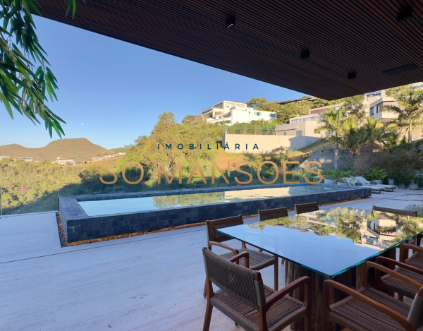 CASA DE 626M² À VENDA NO VALE DOS CRISTAIS — DESIGN EXCLUSIVO, VISTA DESLUMBRANTE E SOFISTICAÇÃO EM CADA DETALHE.