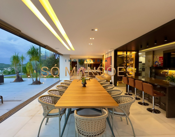 MAIS UMA EXCLUSIVIDADE NO VALE DOS CRISTAIS. CASA COM QUADRA DE BEACH TENNIS À VENDA NO VALE DOS CRISTAIS.