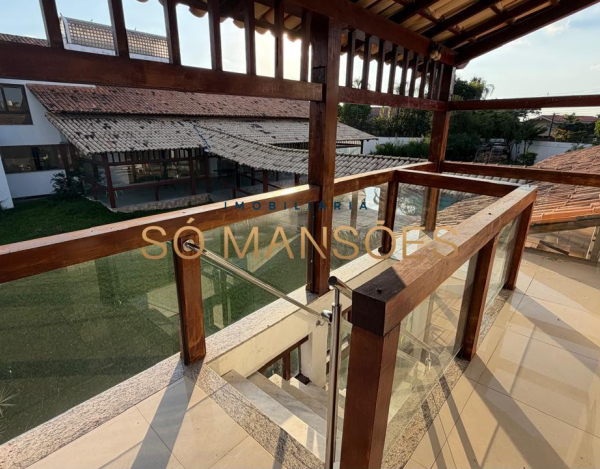 RESIDÊNCIA EM TERRENO DE 5.100M² COM APROXIMADAMENTE 1.600M² DE ÁREA CONSTRUÍDA À VENDA NO BANDEIRANTES.
