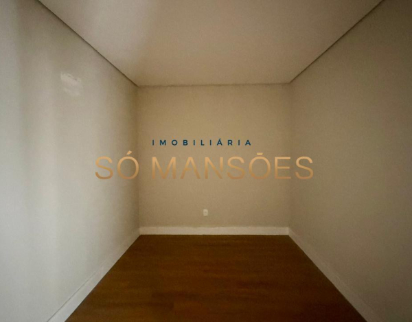 CASA DE 451M² À VENDA NO CONDOMÍNIO COSTA LAGUNA.