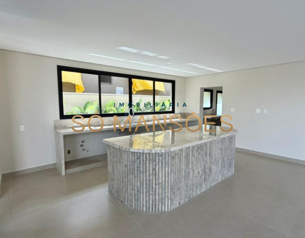 CASA DE 451M² À VENDA NO CONDOMÍNIO COSTA LAGUNA.