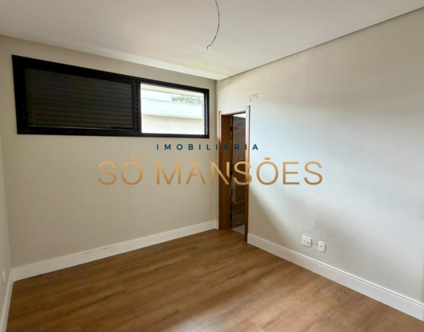 CASA DE 451M² À VENDA NO CONDOMÍNIO COSTA LAGUNA.