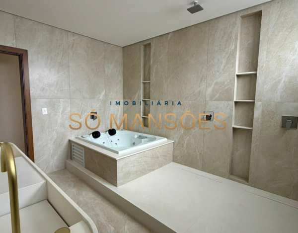 CASA DE 451M² À VENDA NO CONDOMÍNIO COSTA LAGUNA.