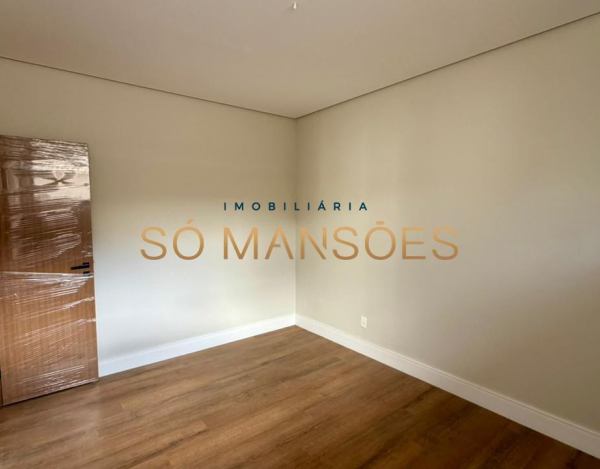 CASA DE 451M² À VENDA NO CONDOMÍNIO COSTA LAGUNA.